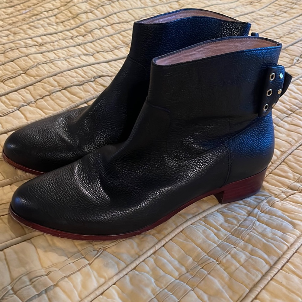 Kate Spade pebble black Prospect bow-back ankle boot. Lightly used.